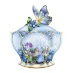 Butterfly Floral Art Heirloom Porcelain Music Box Whispering Wings by the Bradford Exchange